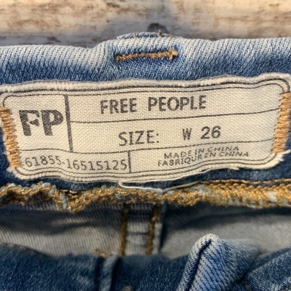 Free People Mid Rise Skinny Jeans With Elastic Waist Band Size 26 - Picture 4 of 8
